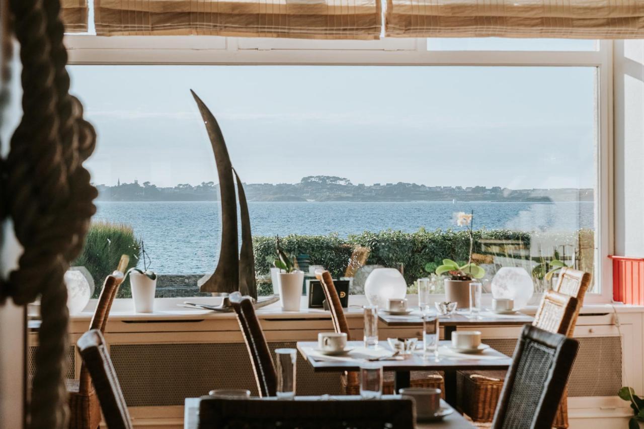 Hotel Aux Tamaris - Vue Mer Roscoff Exterior photo